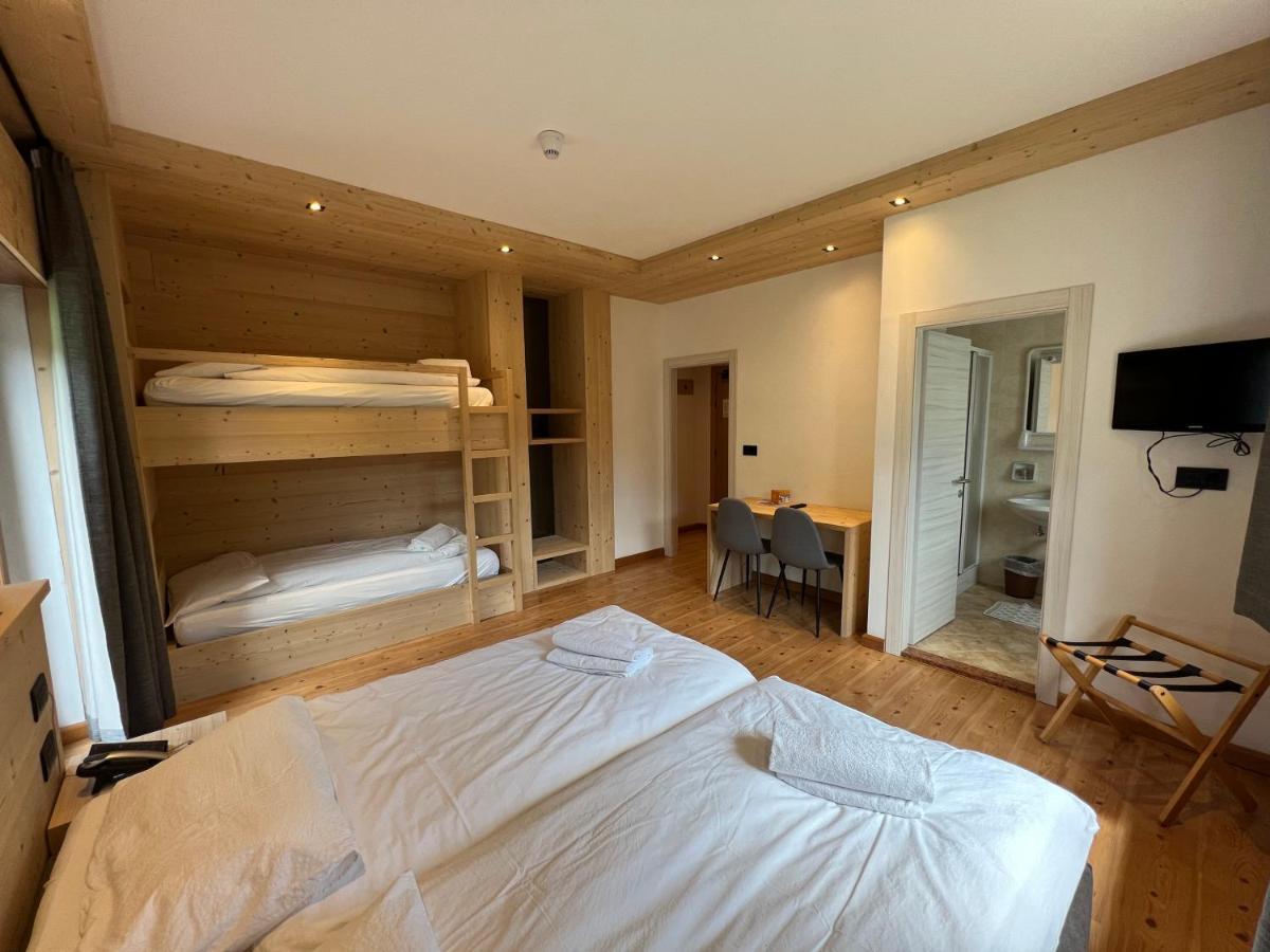 Hotel D'La Varda Di Topran D'Agata Paolo &C Sas Padola Dış mekan fotoğraf