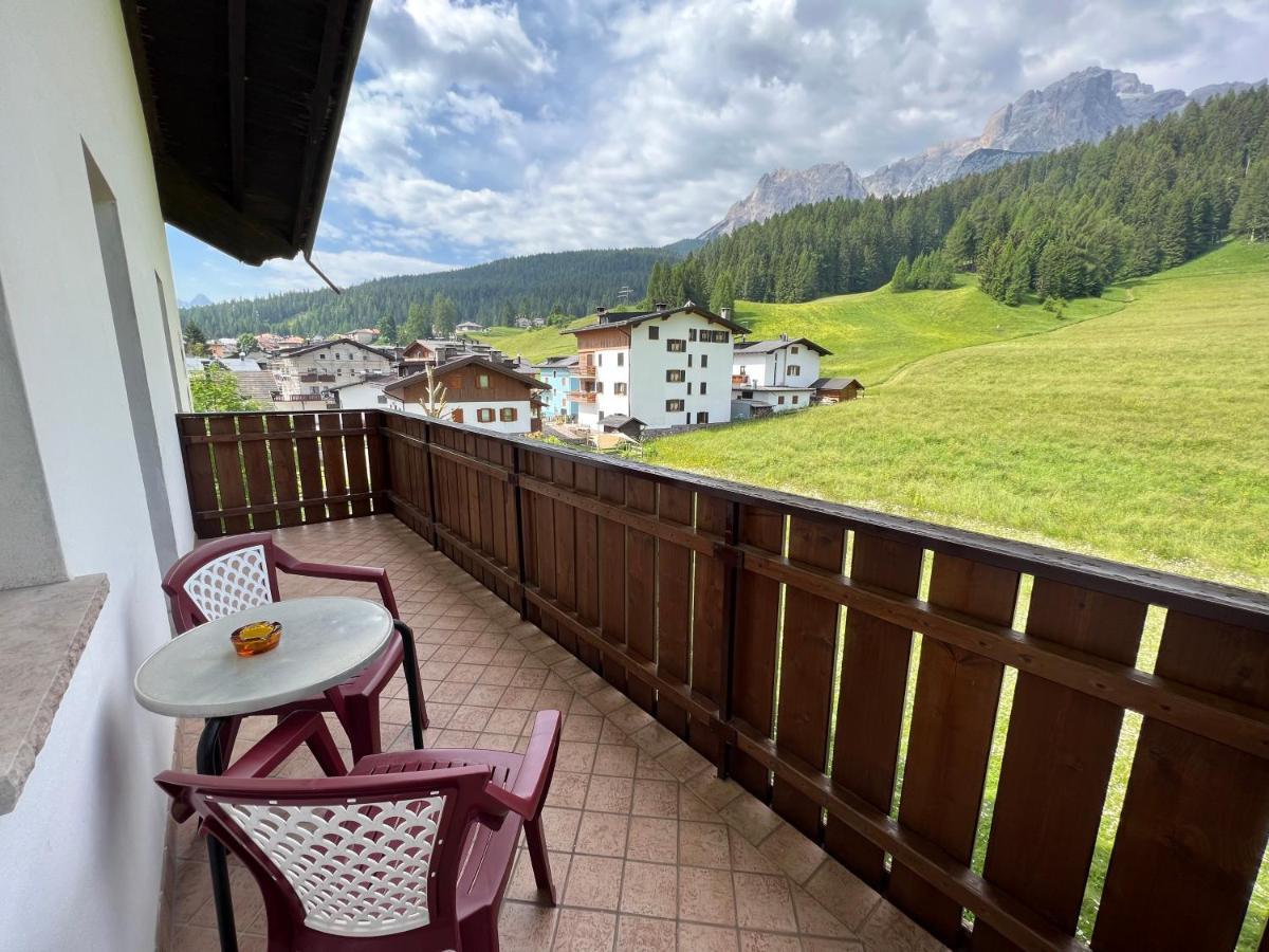 Hotel D'La Varda Di Topran D'Agata Paolo &C Sas Padola Dış mekan fotoğraf