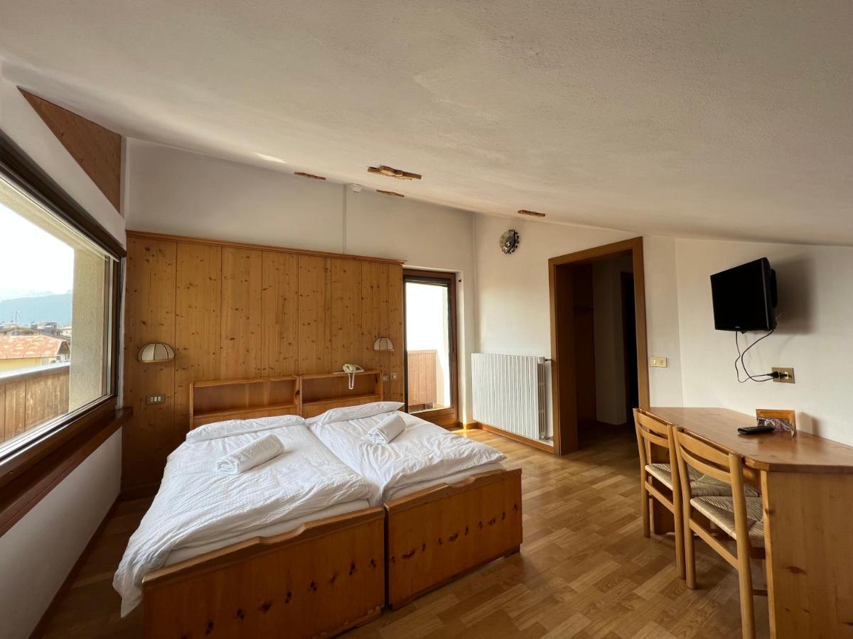Hotel D'La Varda Di Topran D'Agata Paolo &C Sas Padola Dış mekan fotoğraf