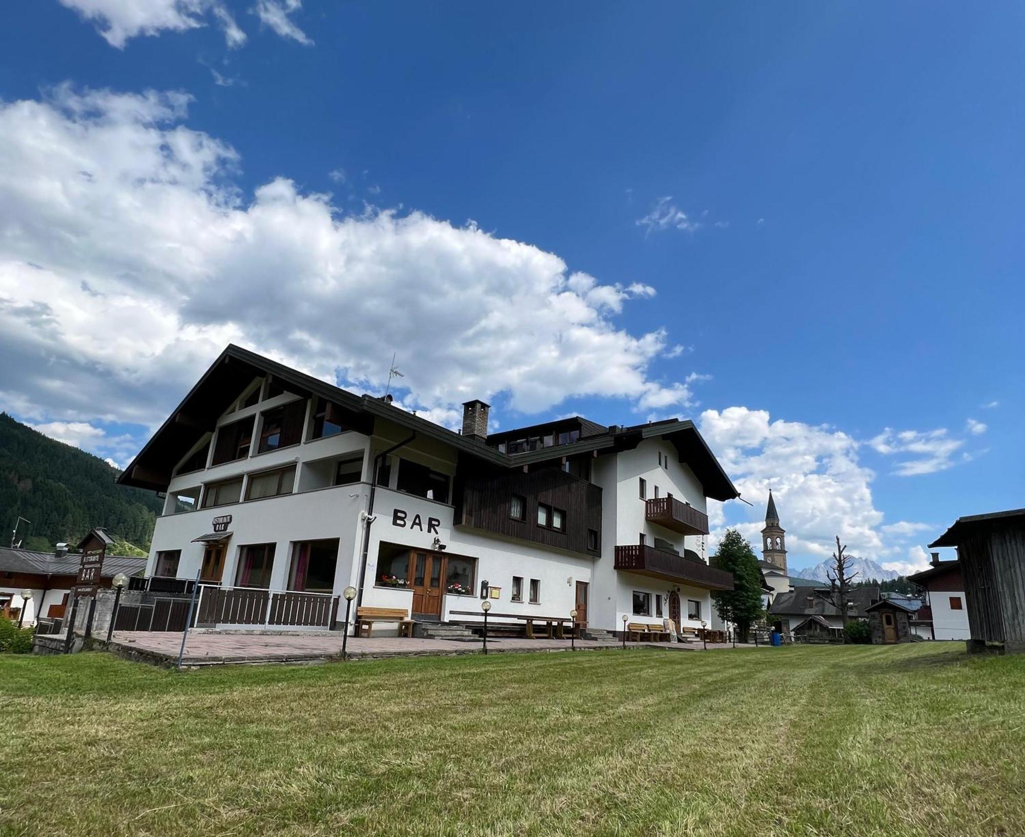 Hotel D'La Varda Di Topran D'Agata Paolo &C Sas Padola Dış mekan fotoğraf