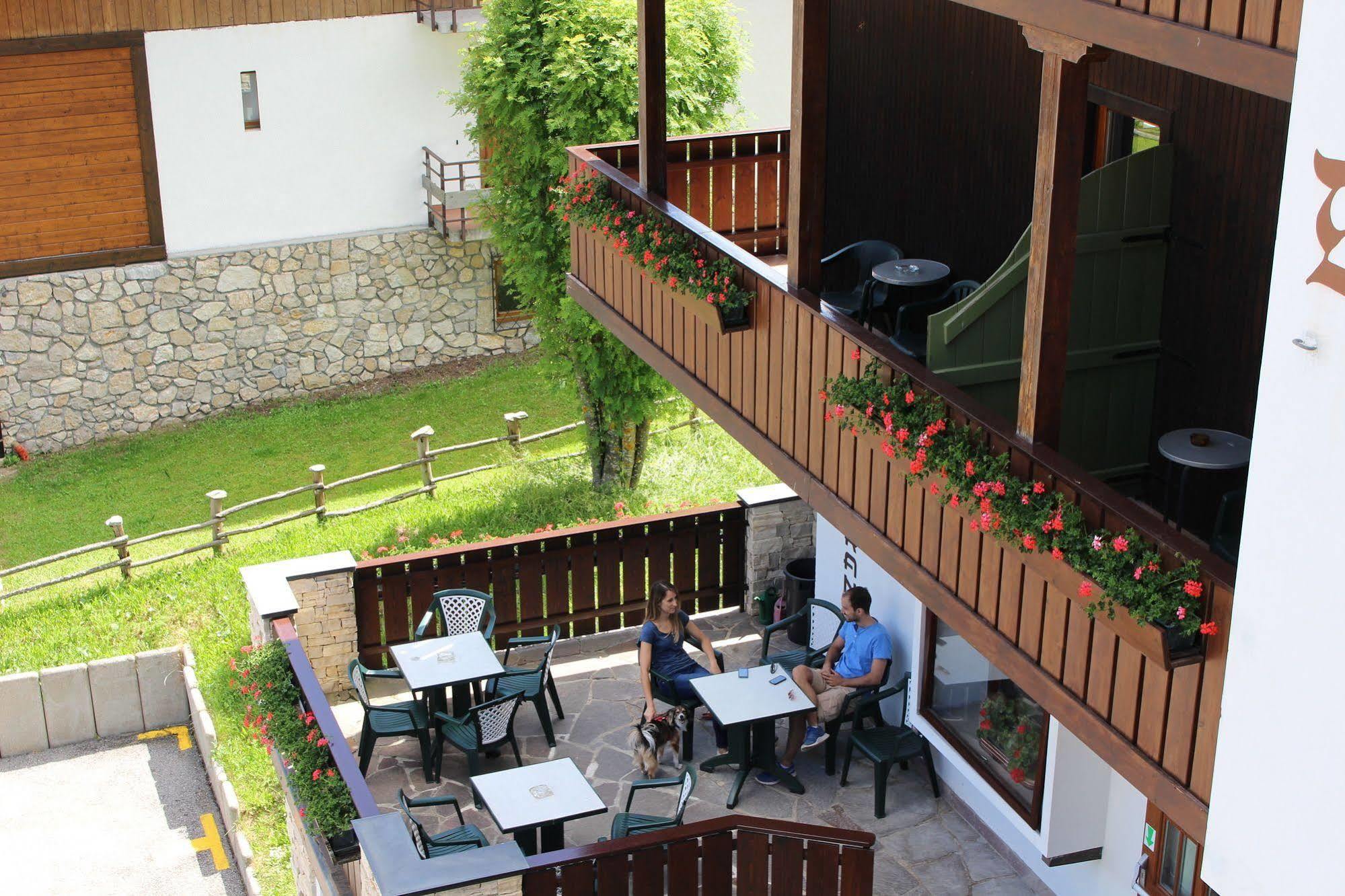 Hotel D'La Varda Di Topran D'Agata Paolo &C Sas Padola Dış mekan fotoğraf