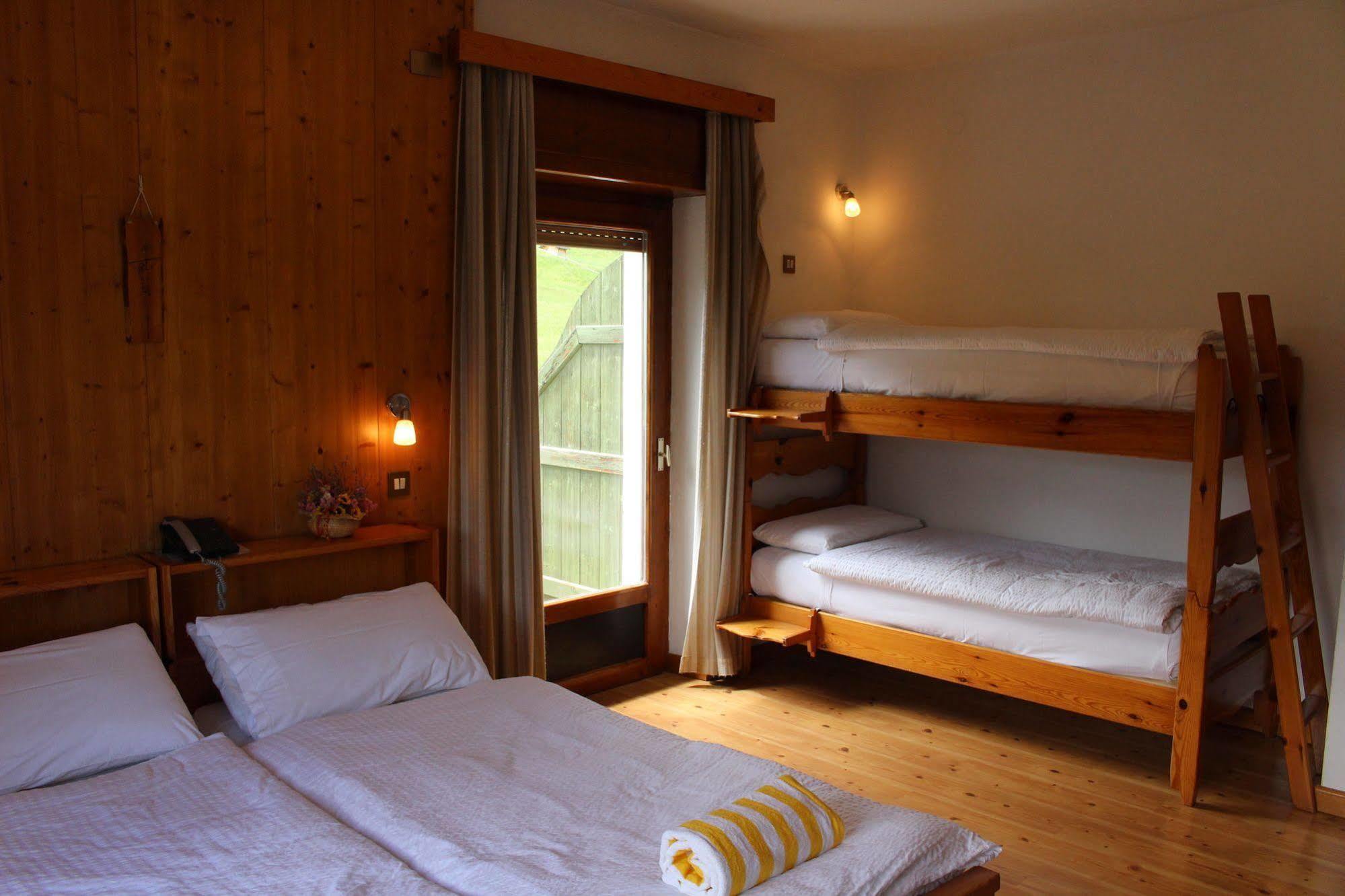 Hotel D'La Varda Di Topran D'Agata Paolo &C Sas Padola Dış mekan fotoğraf